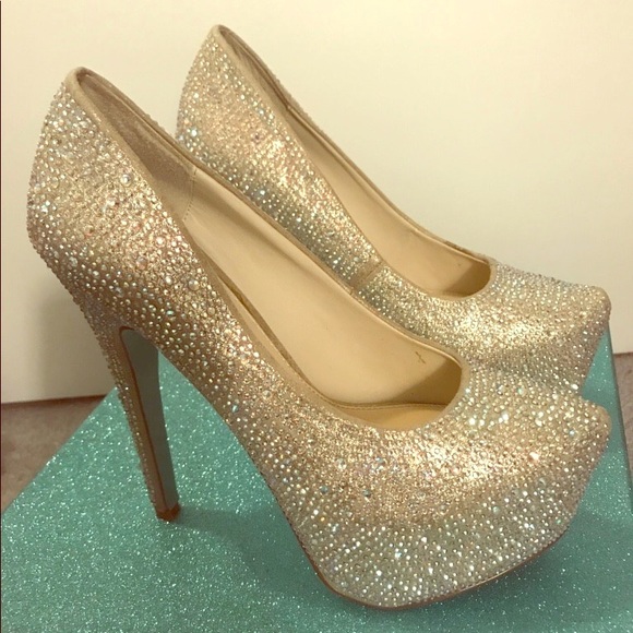 Champagne Betsey Johnson Wish Bridal Shoe Size 6.5 - Picture 4 of 8